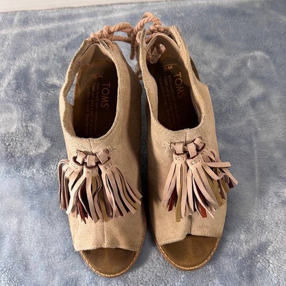 Toms Elba Peep Toe Booties Chunky Heel shoes with Tassels Apricot Suede‎ sz 6 - Picture 2 of 10